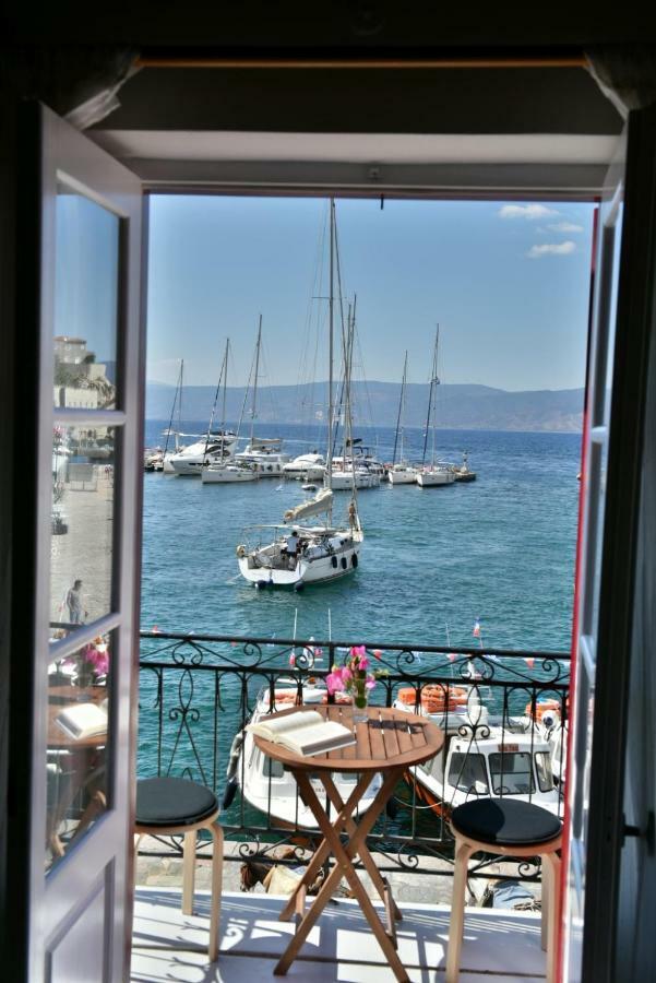 Hydra Port Apartments-serenity Apartment